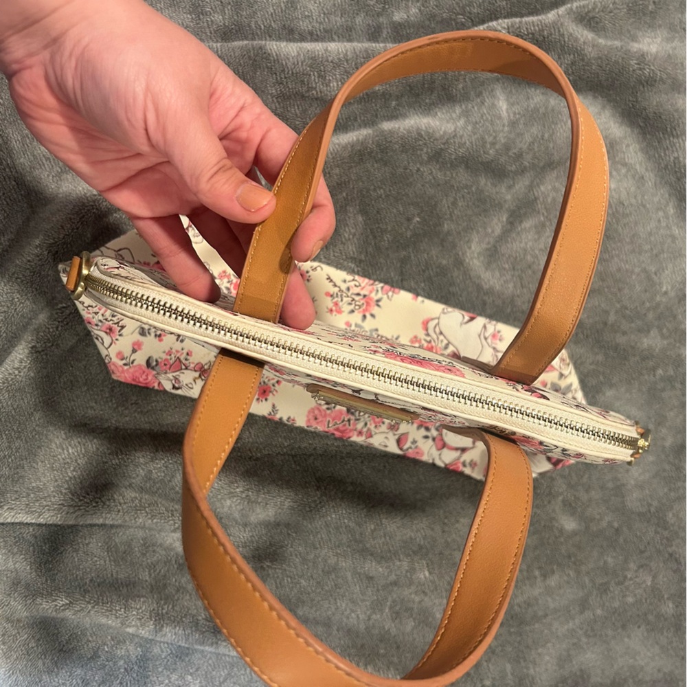 Pre-Loved! Loungefly Disney The Aristocats Marie Satchel Crossbody Purse - Picture 10 of 13